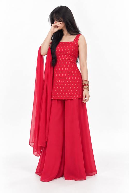 Ruby red traditional set, three-quarter studio view
